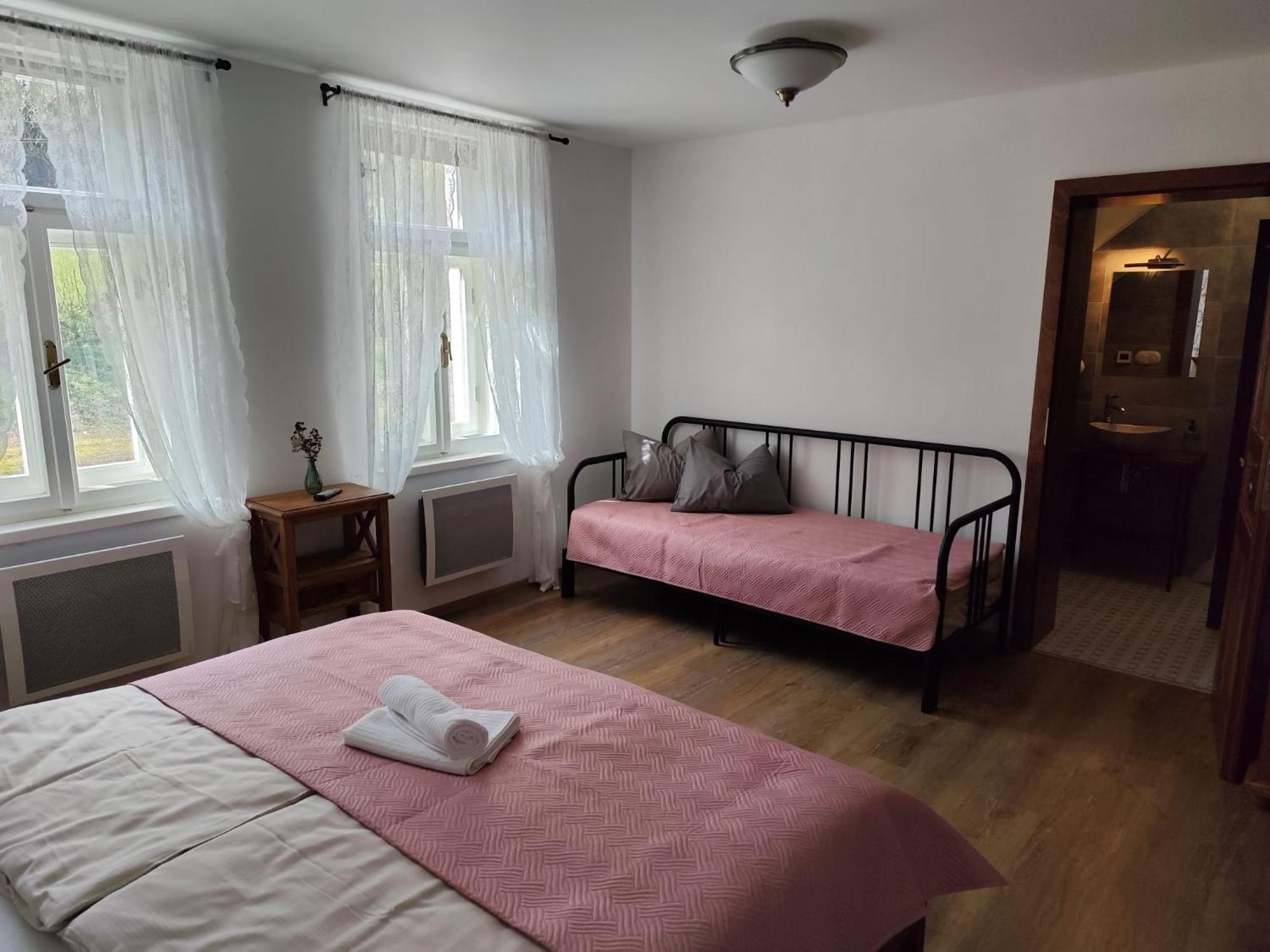 Penzion U Krizku Mala Moravka Exterior photo
